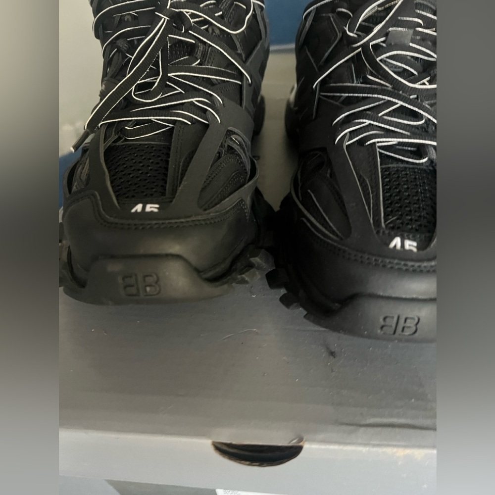 BaIenciaga Track LED